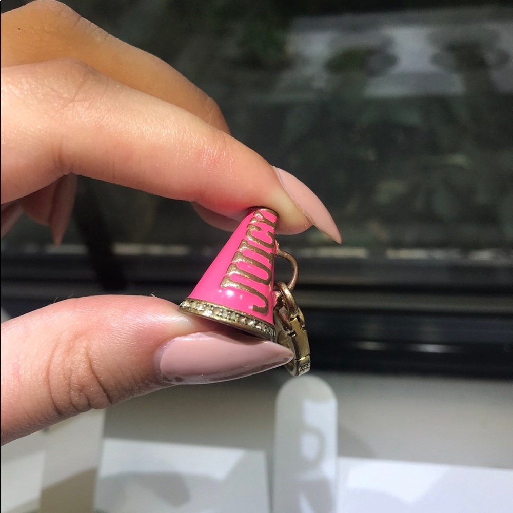 Juicy Cheer Charm 💕